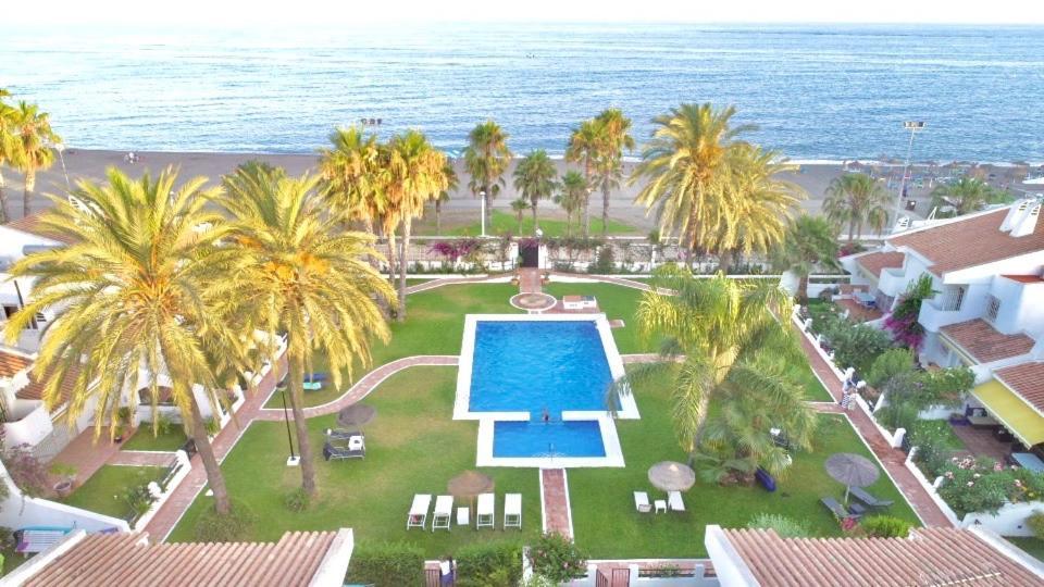 Beachfront Oasis In Costa Del Sol. Caleta De Velez Zewnętrze zdjęcie