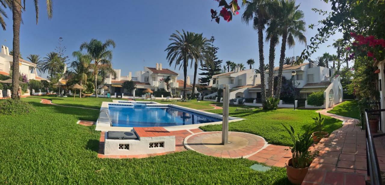 Beachfront Oasis In Costa Del Sol. Caleta De Velez Zewnętrze zdjęcie