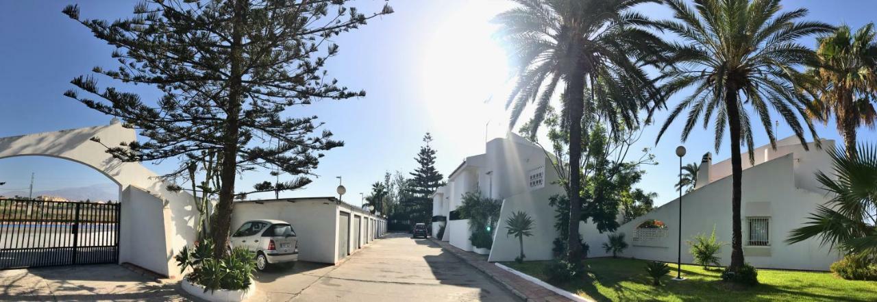 Beachfront Oasis In Costa Del Sol. Caleta De Velez Zewnętrze zdjęcie